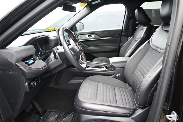 Used 2025 Ford Explorer ST-Line AWD/4WD image 13