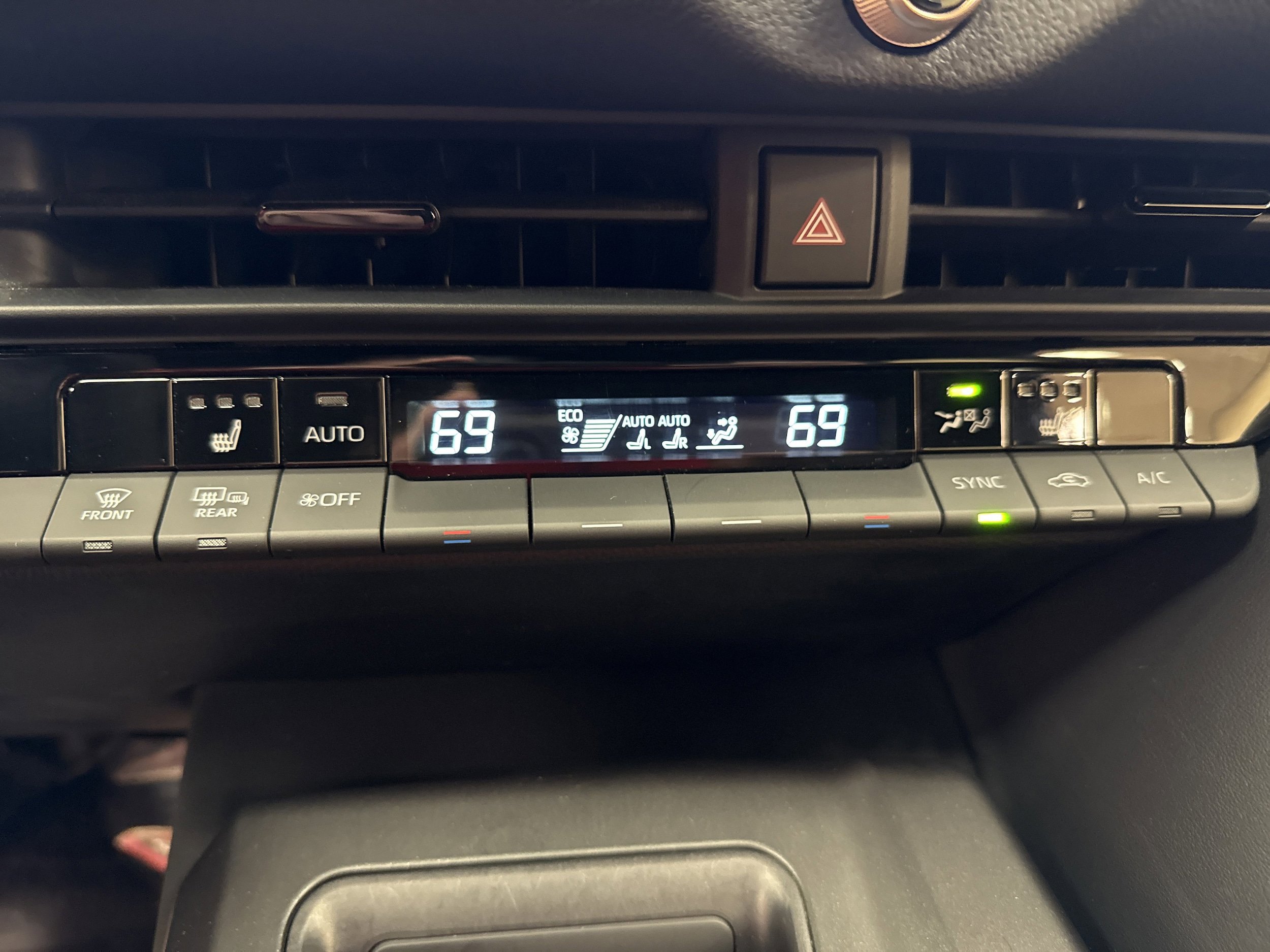 Used 2023 Toyota Crown AWD/4WD image 40