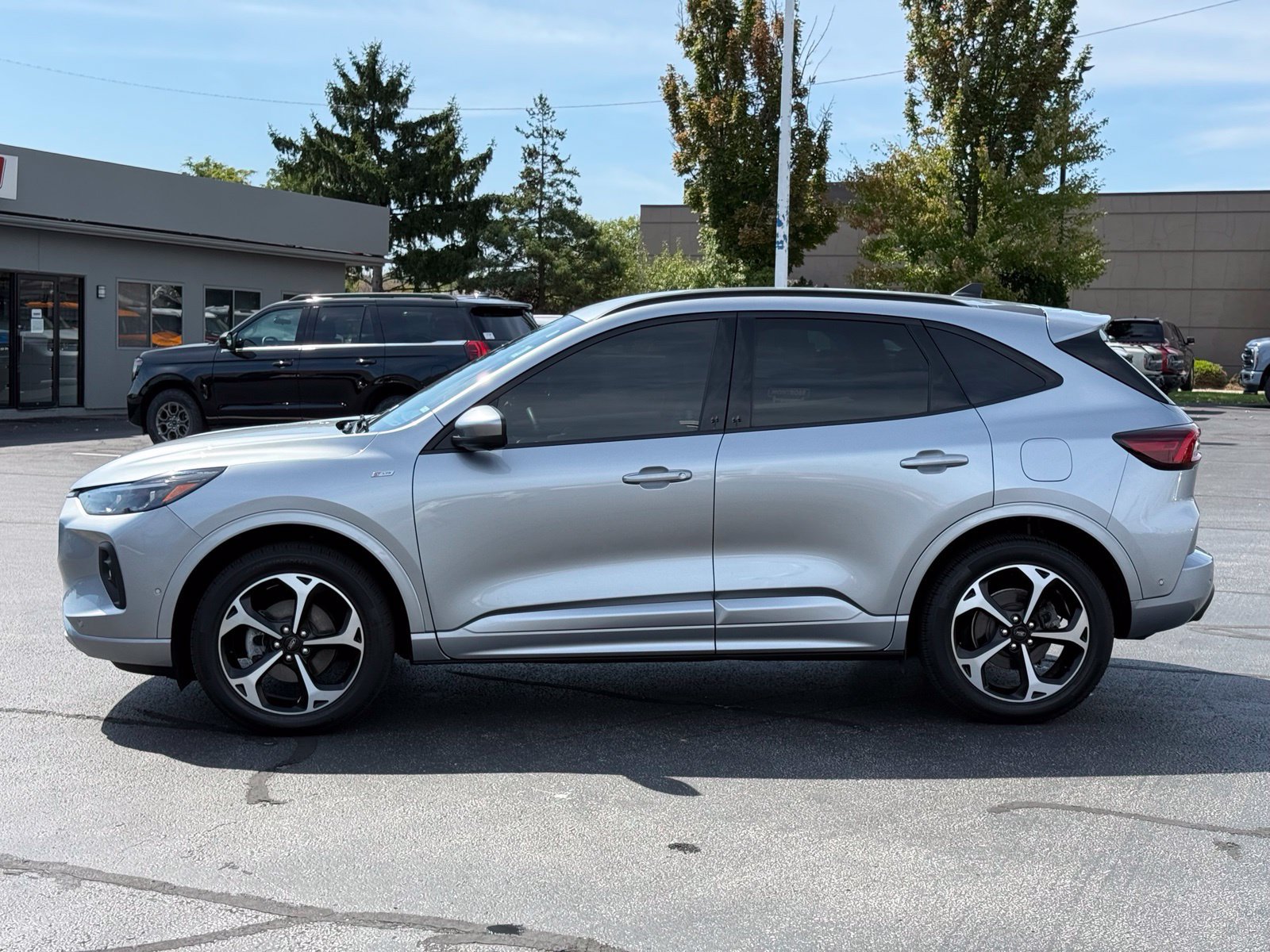 Used 2024 Ford Escape ST-Line Elite w/ Premium Technology Package AWD/4WD image 7