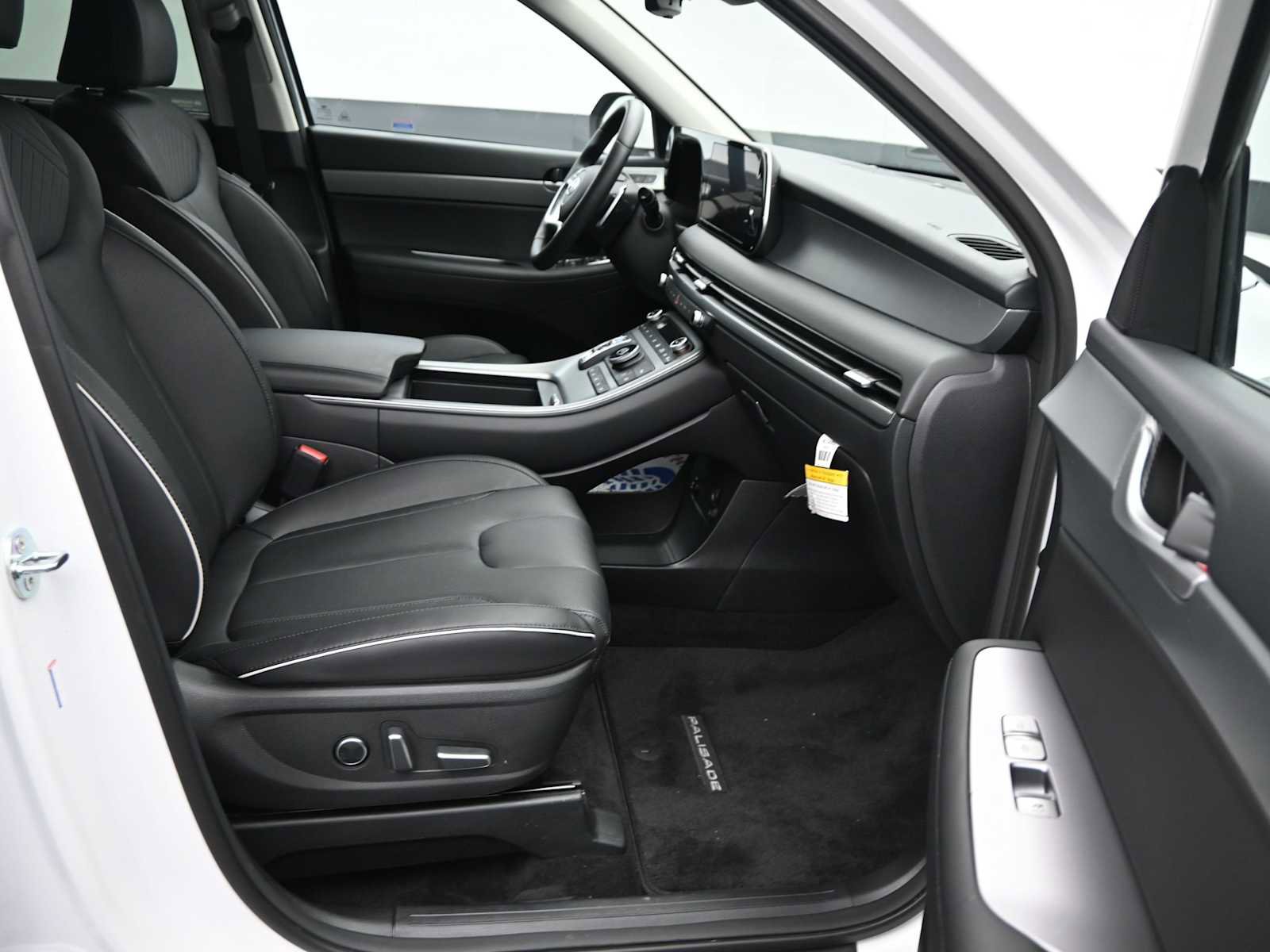 Used 2025 Hyundai Palisade SEL image 11