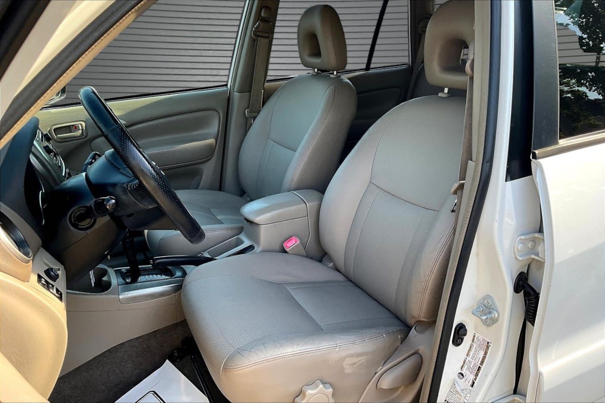 Used 2004 Toyota RAV4 4WD image 20