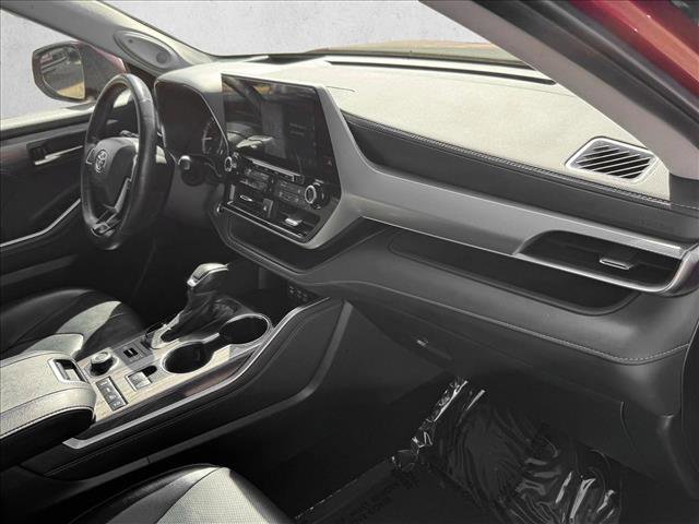 Used 2022 Toyota Highlander Platinum AWD/4WD image 21