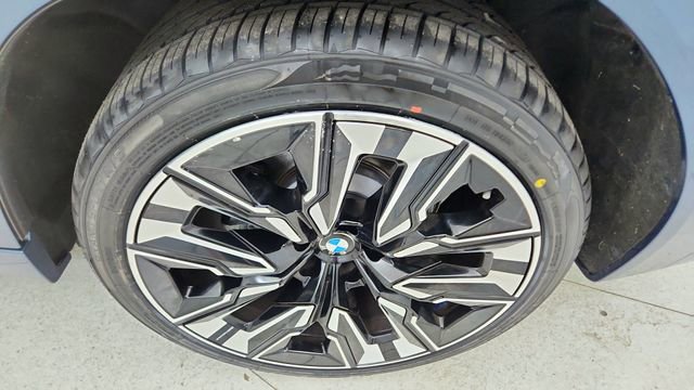 Used 2025 BMW X3 xDrive30i w/ Premium Package image 58