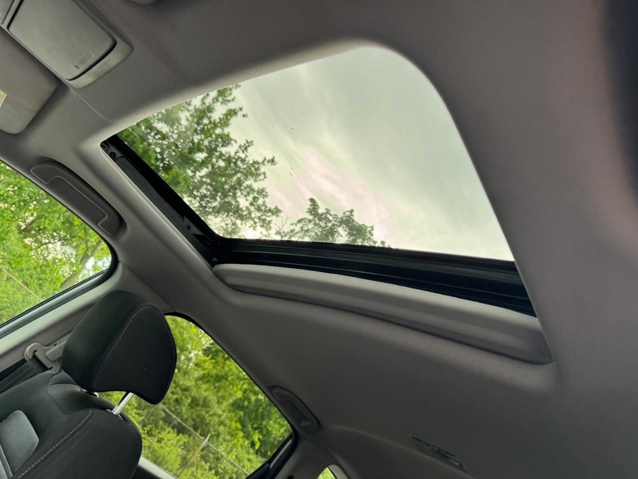 Used 2019 Honda CR-V EX image 19
