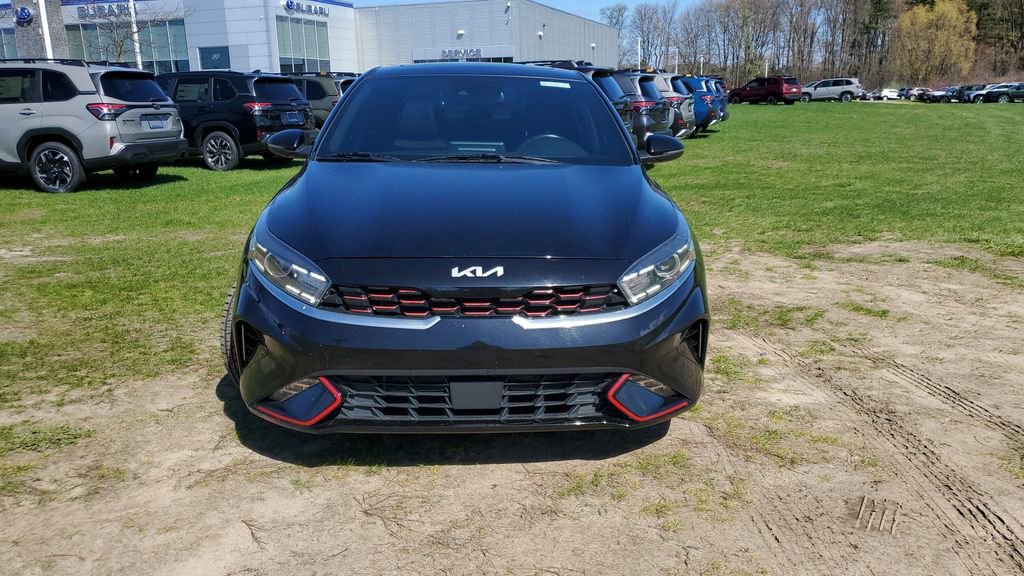 Used 2022 Kia Forte GT-Line w/ GT-Line Premium Package FWD image 2