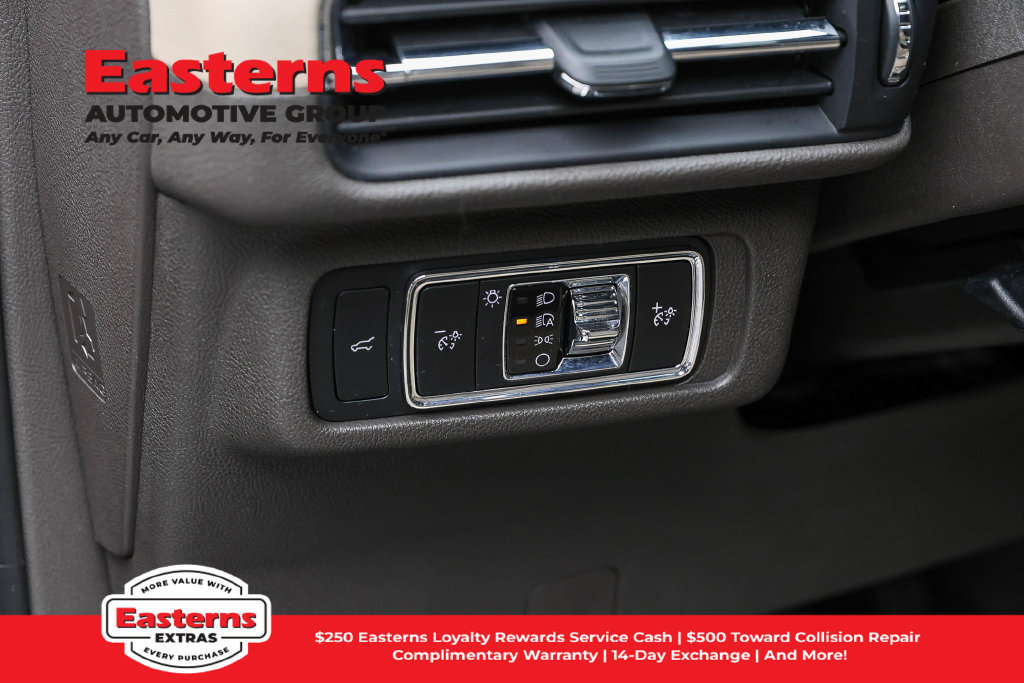Used 2022 Lincoln Corsair FWD w/ Premium Package image 24