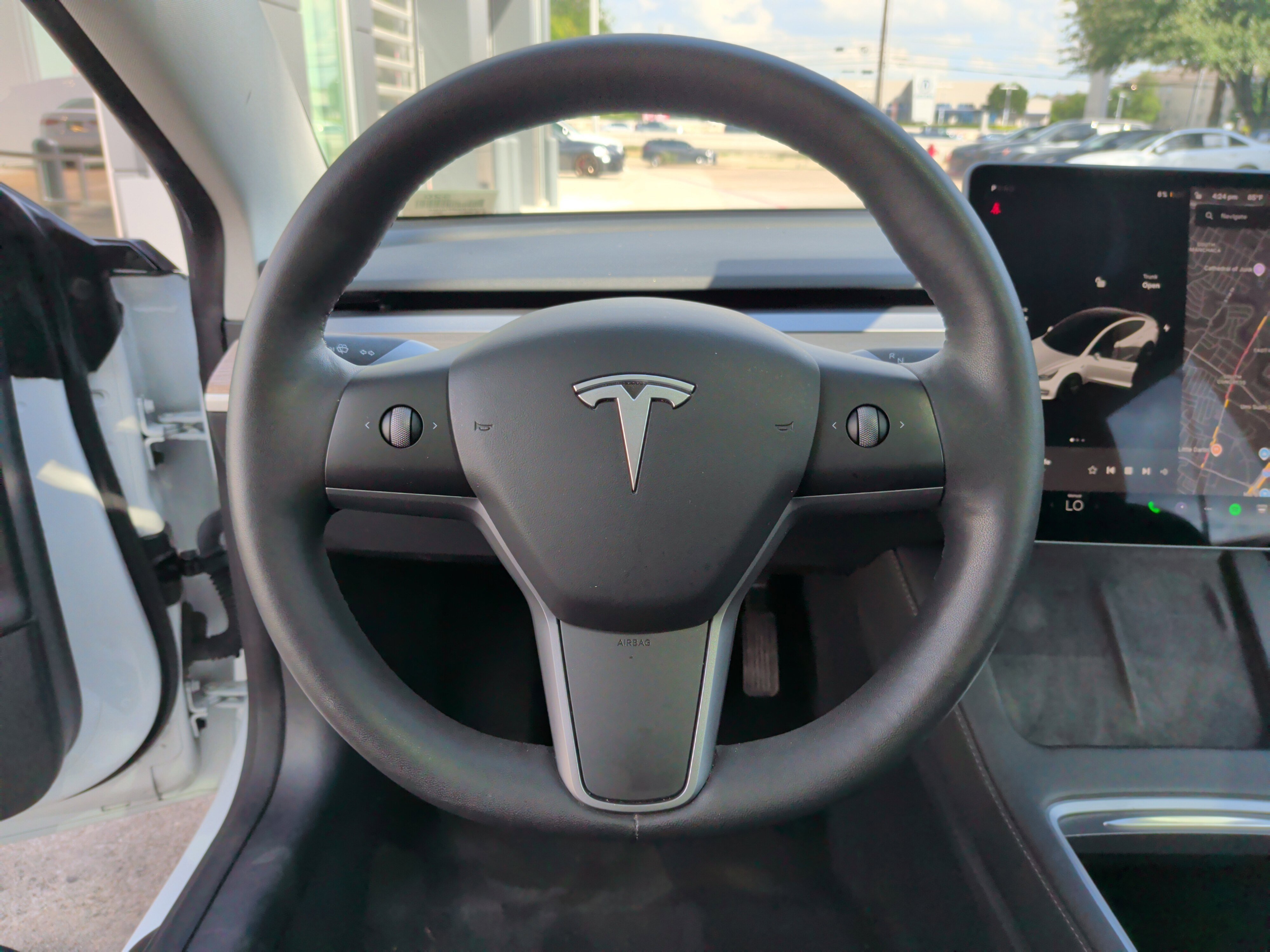 Used 2023 Tesla Model 3 Standard Range image 16