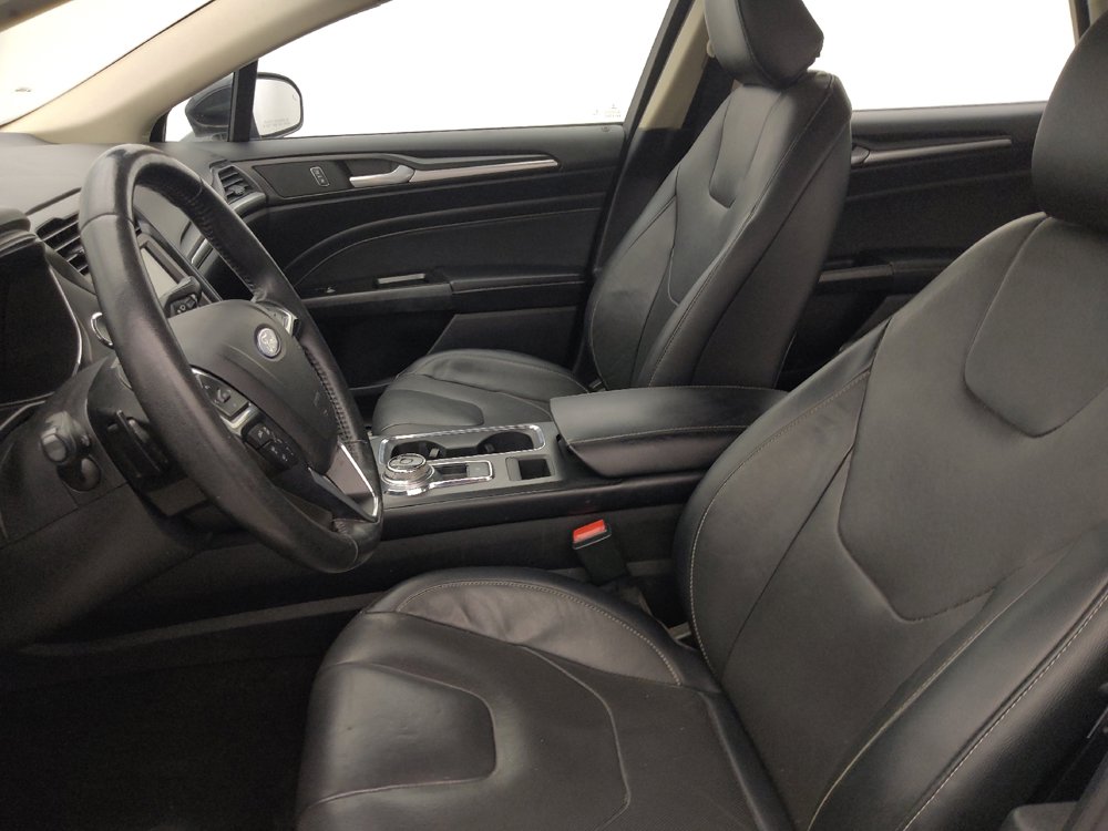 Used 2020 Ford Fusion Titanium AWD/4WD image 17