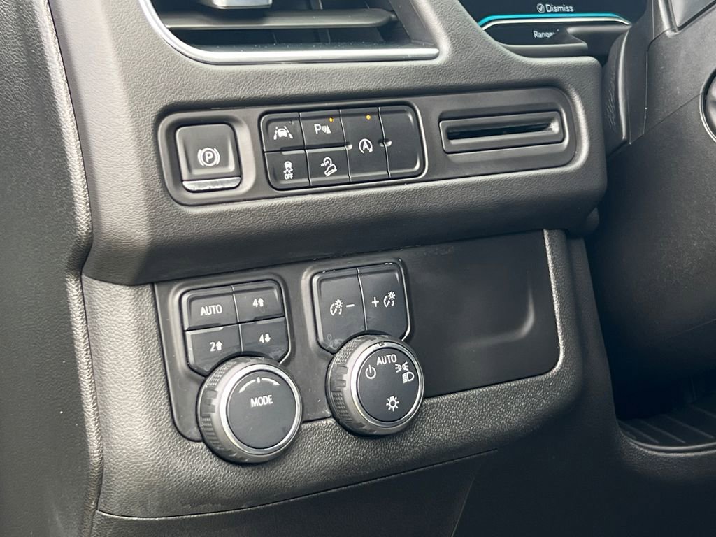 Used 2023 Chevrolet Suburban Premier image 35