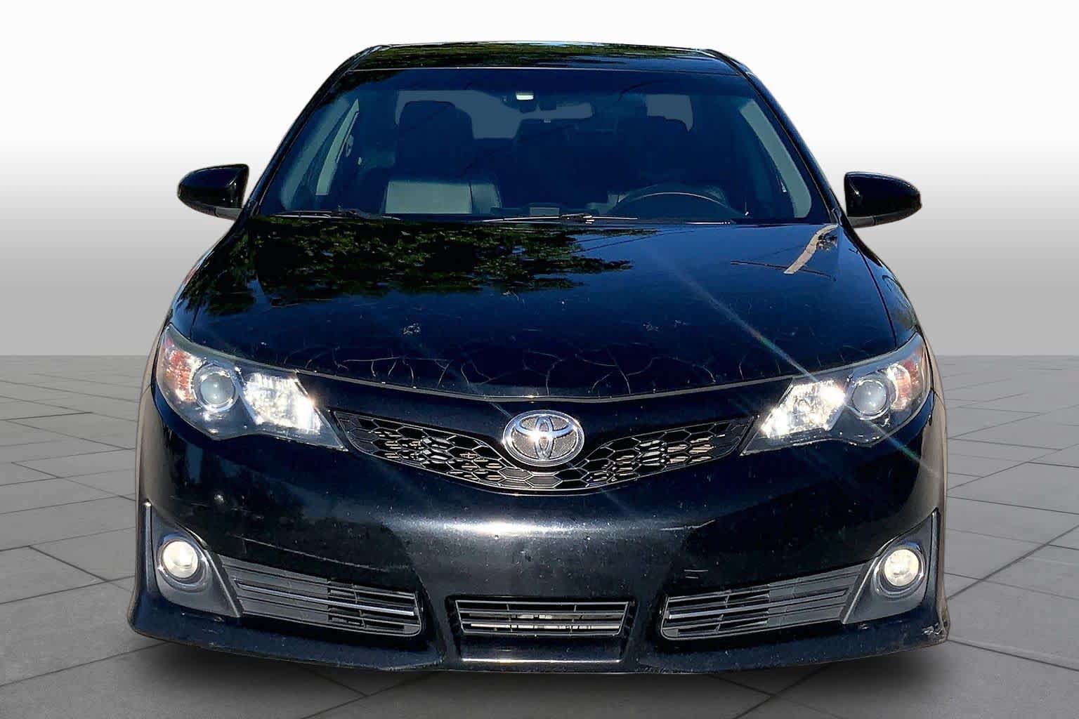 Used 2013 Toyota Camry SE FWD image 4