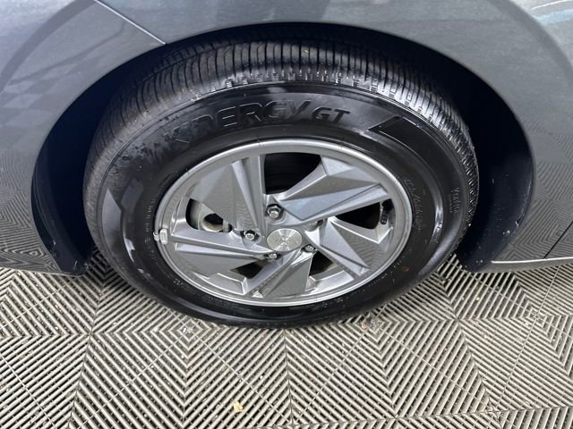 Certified 2025 Hyundai Elantra SE w/ Cargo Package image 10