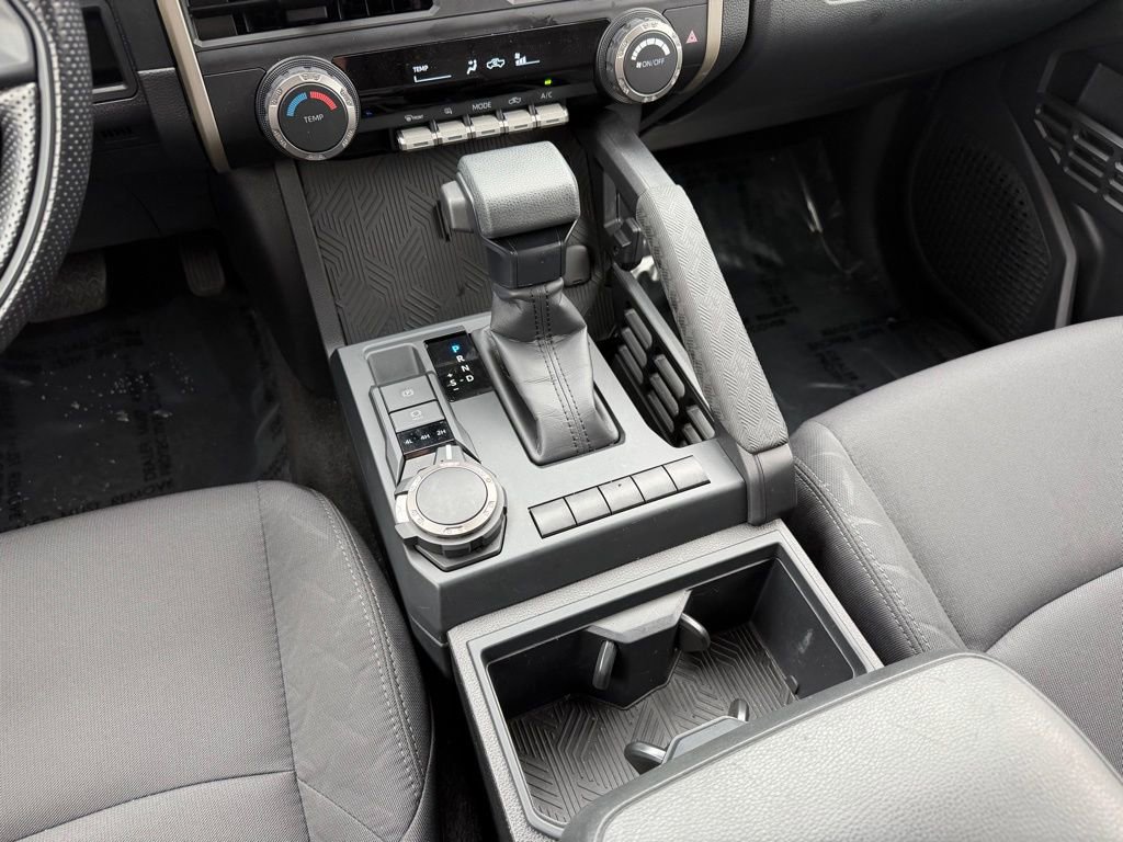 Used 2024 Toyota Tacoma SR image 17