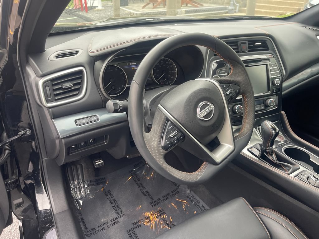 Certified 2023 Nissan Maxima SR w/ Sport Mat Group FWD image 10