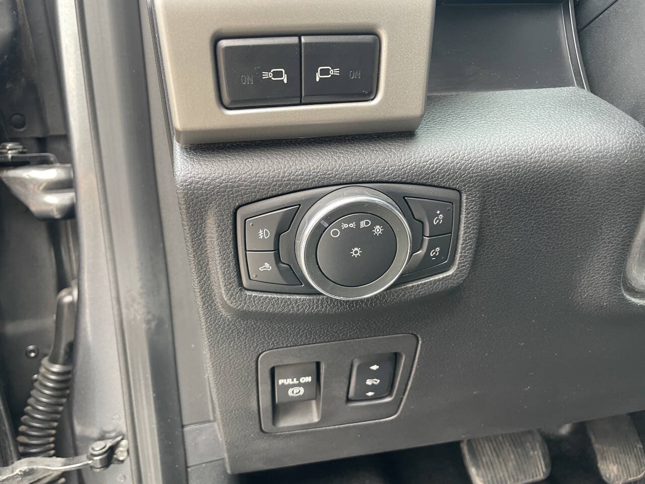 Used 2015 Ford F150 Lariat AWD/4WD image 15