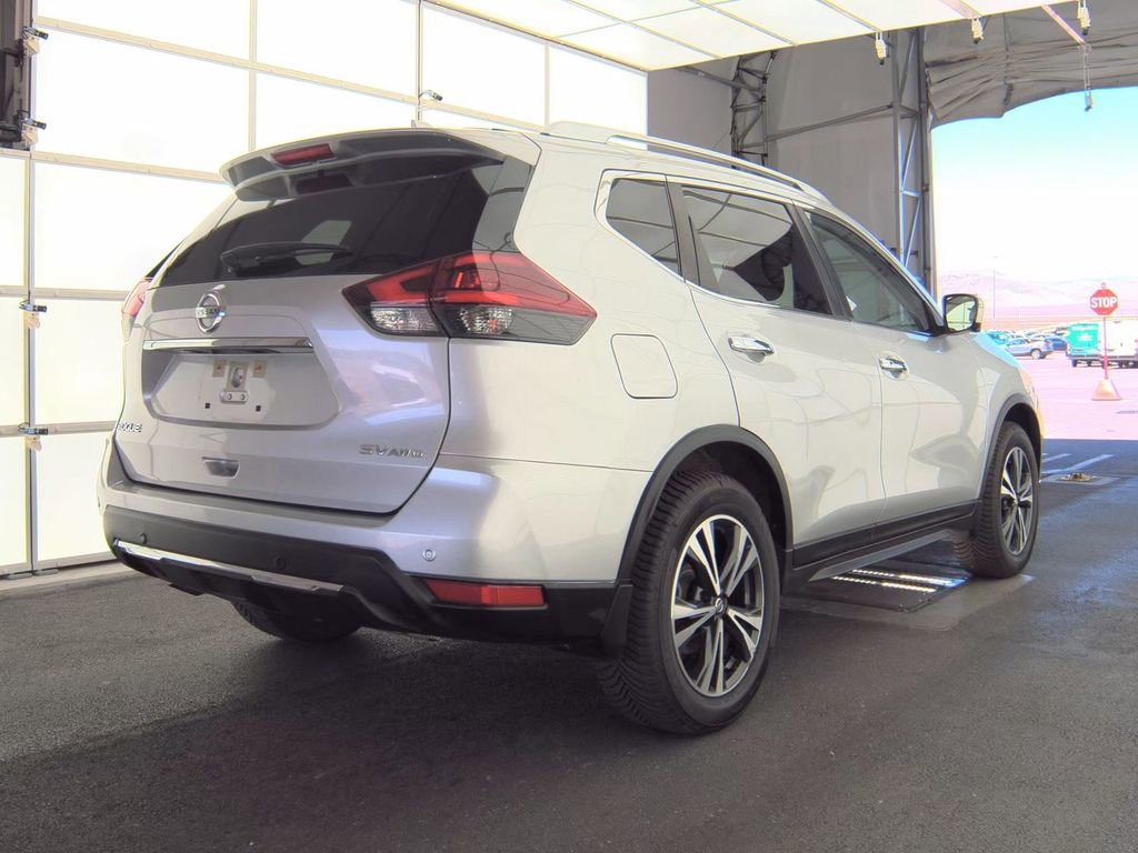 Used 2020 Nissan Rogue SV w/ Sun & Sound Touring Package AWD/4WD image 4