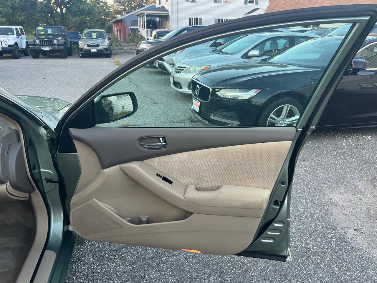 Used 2007 Nissan Altima Hybrid Sedan FWD image 11