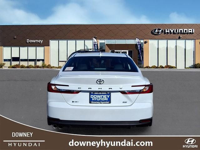 Used 2025 Toyota Camry SE FWD image 5