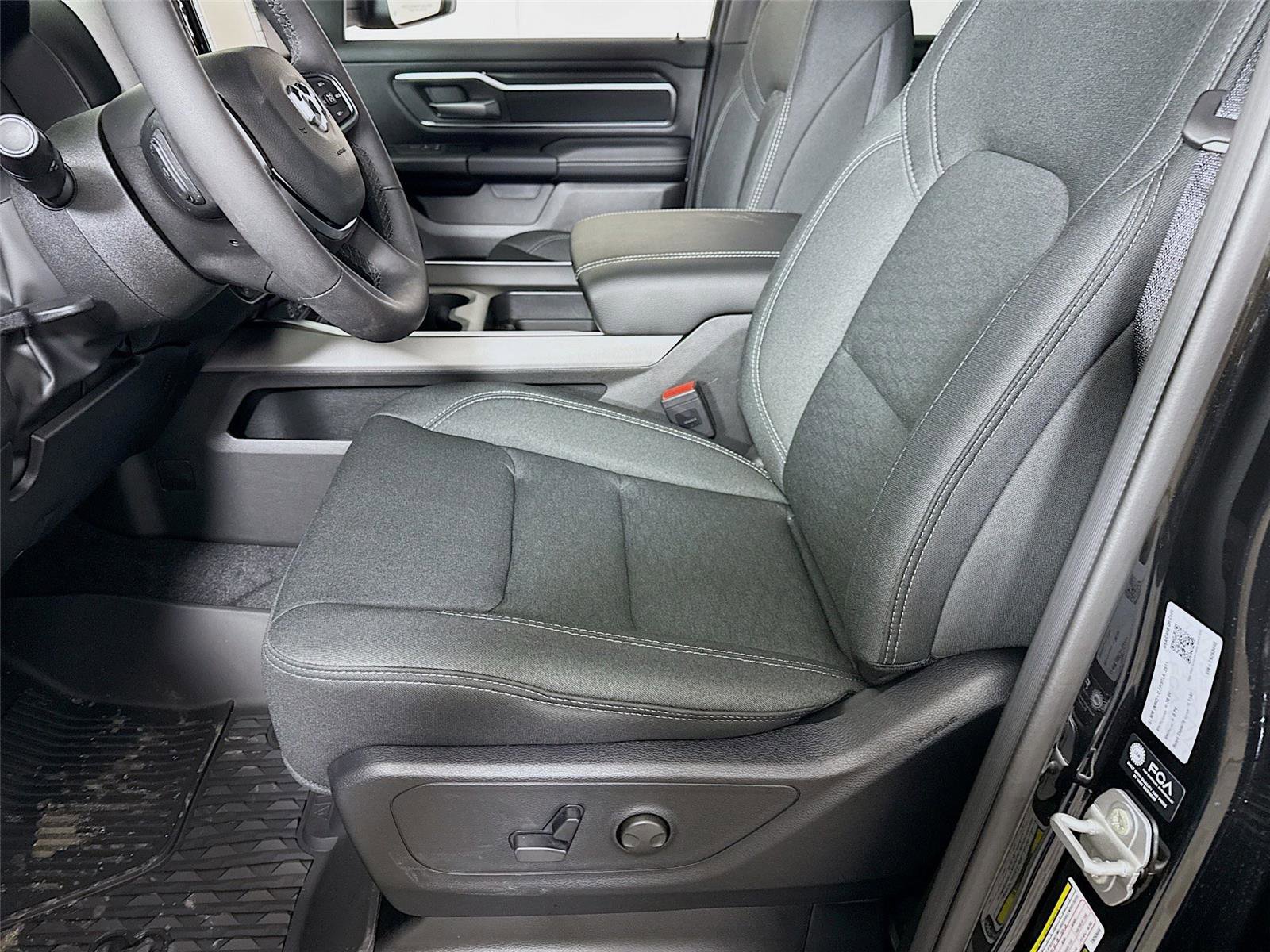 New 2026 RAM 1500 Big Horn AWD/4WD image 13