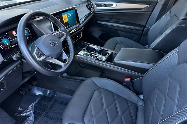 Used 2024 Volkswagen Atlas Cross Sport SE image 11