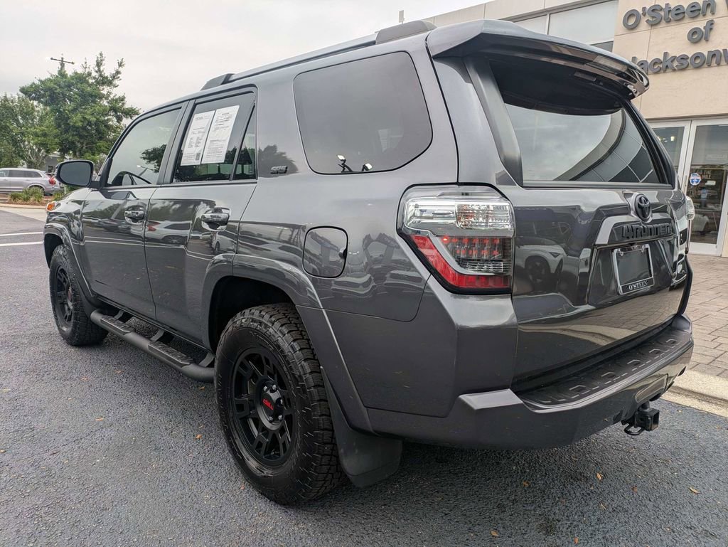 Used 2023 Toyota 4Runner SR5 Premium w/ Moonroof Package RWD image 4