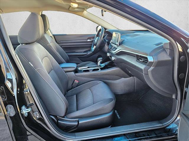Used 2024 Nissan Altima 2.5 SV image 21
