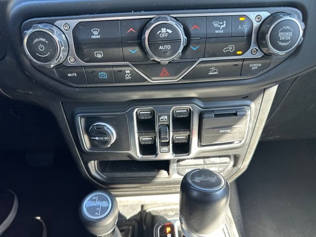 Used 2023 Jeep Wrangler Unlimited Sahara image 14