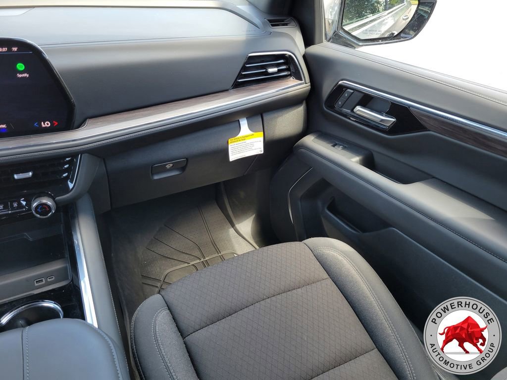Used 2025 Chevrolet Suburban LS AWD/4WD image 22