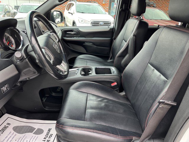 Used 2017 Dodge Grand Caravan GT image 11
