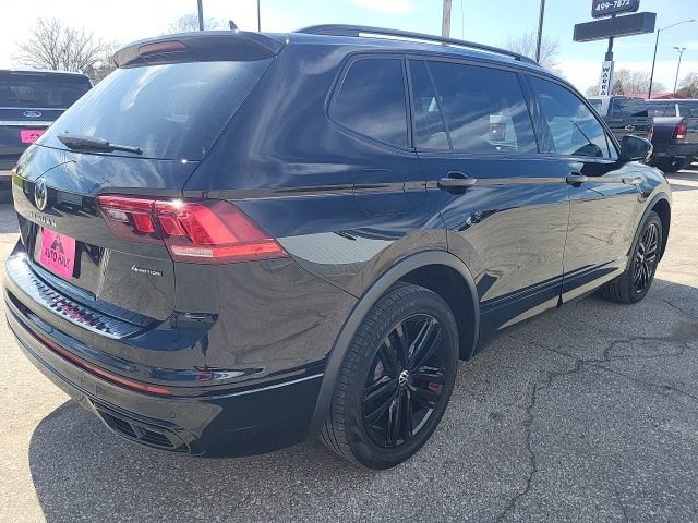 Used 2022 Volkswagen Tiguan SE R-Line AWD/4WD image 6