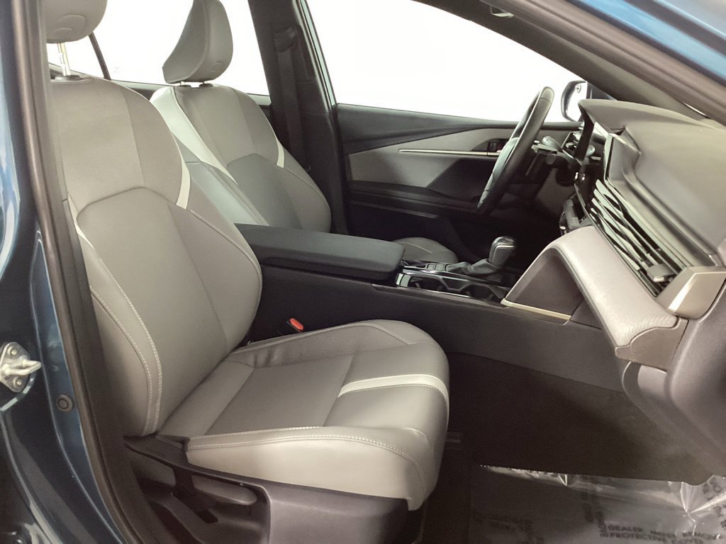 Used 2025 Toyota Camry SE w/ Convenience Package FWD image 22
