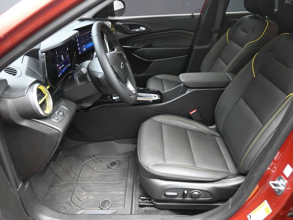 Used 2024 Chevrolet Trax ACTIV w/ Sunroof Package image 18