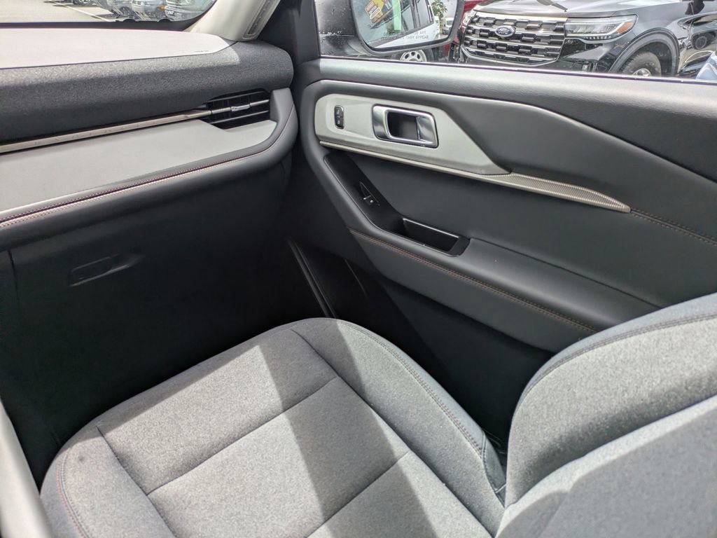 New 2026 Ford Explorer Active image 19