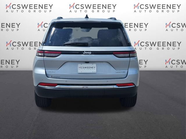 Used 2024 Jeep Grand Cherokee Limited AWD/4WD image 4