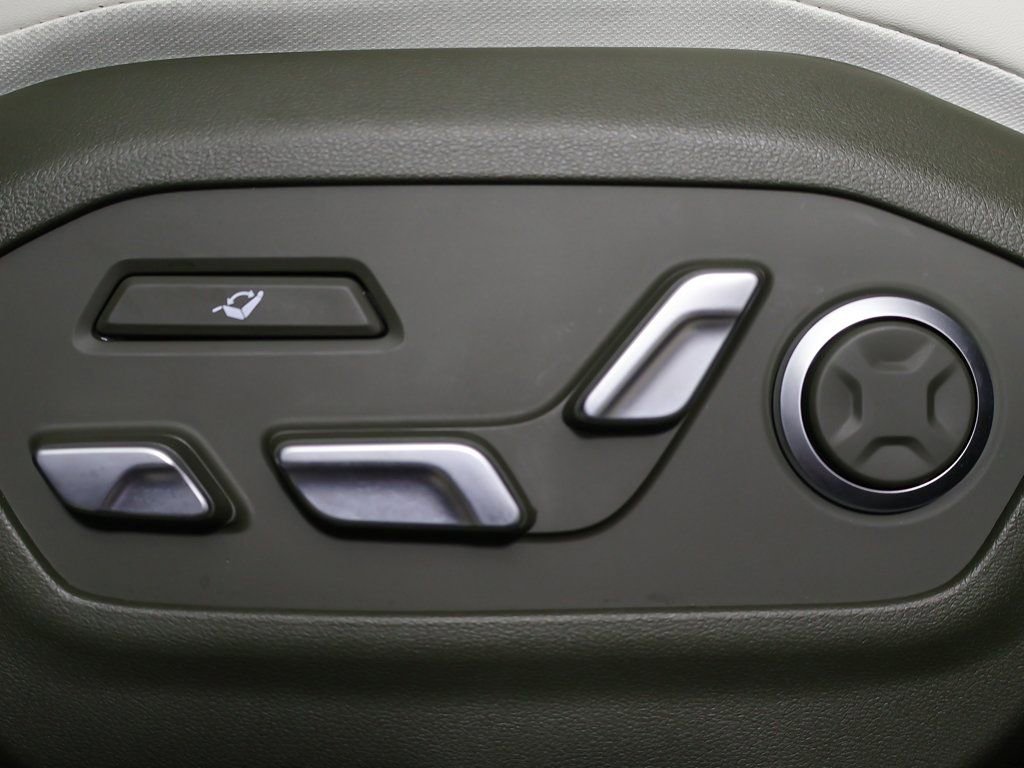 Certified 2025 Hyundai Santa Fe Calligraphy image 33