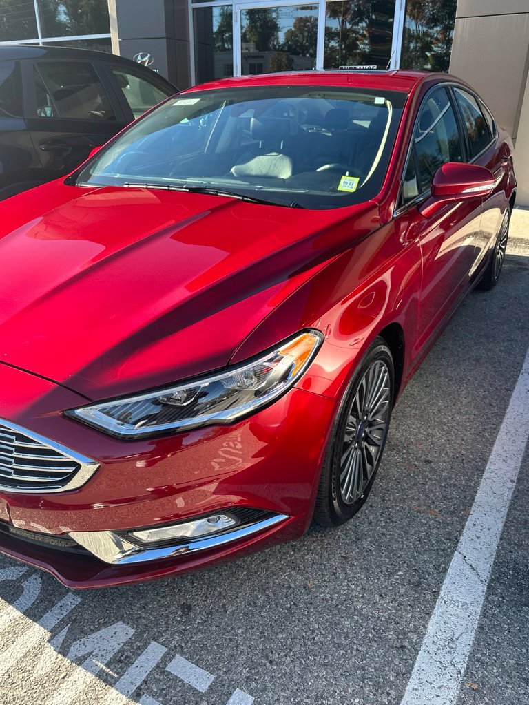 Used 2017 Ford Fusion SE w/ Fusion SE Technology Package AWD/4WD image 3