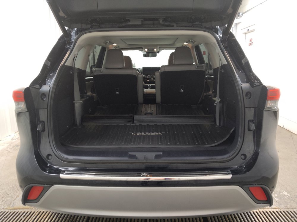 Used 2020 Toyota Highlander Platinum AWD/4WD image 29