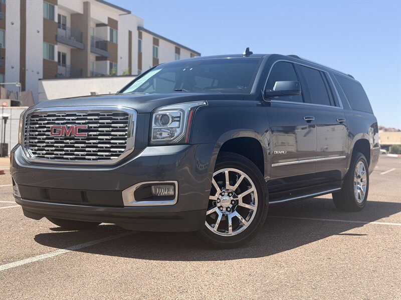 Used 2019 GMC Yukon XL Denali AWD/4WD image 8