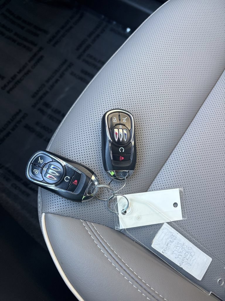 Used 2025 Buick Envista Avenir FWD image 33