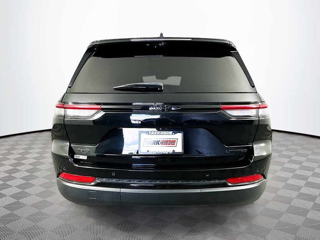 Certified 2023 Jeep Grand Cherokee Limited w/ Luxury Tech Group II AWD/4WD image 10