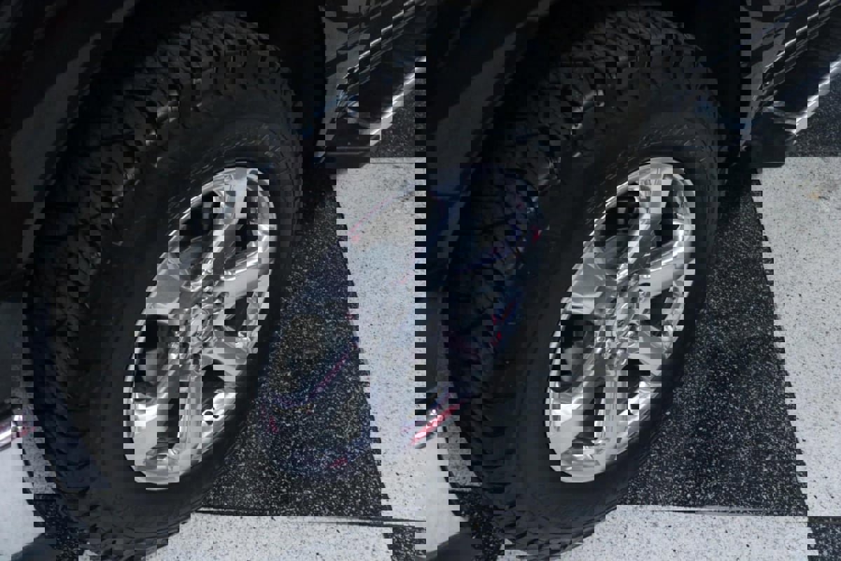 Used 2023 Ford F150 Lariat w/ Trailer Tow Package image 35