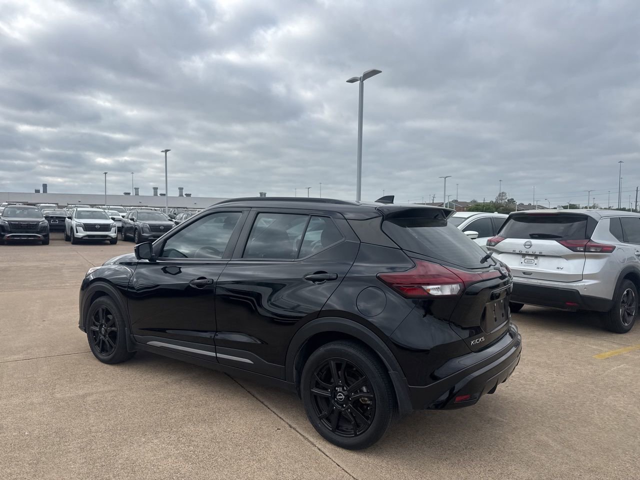 Certified 2023 Nissan Kicks SR image 11
