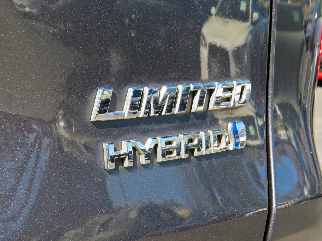 Used 2019 Toyota RAV4 Limited image 39