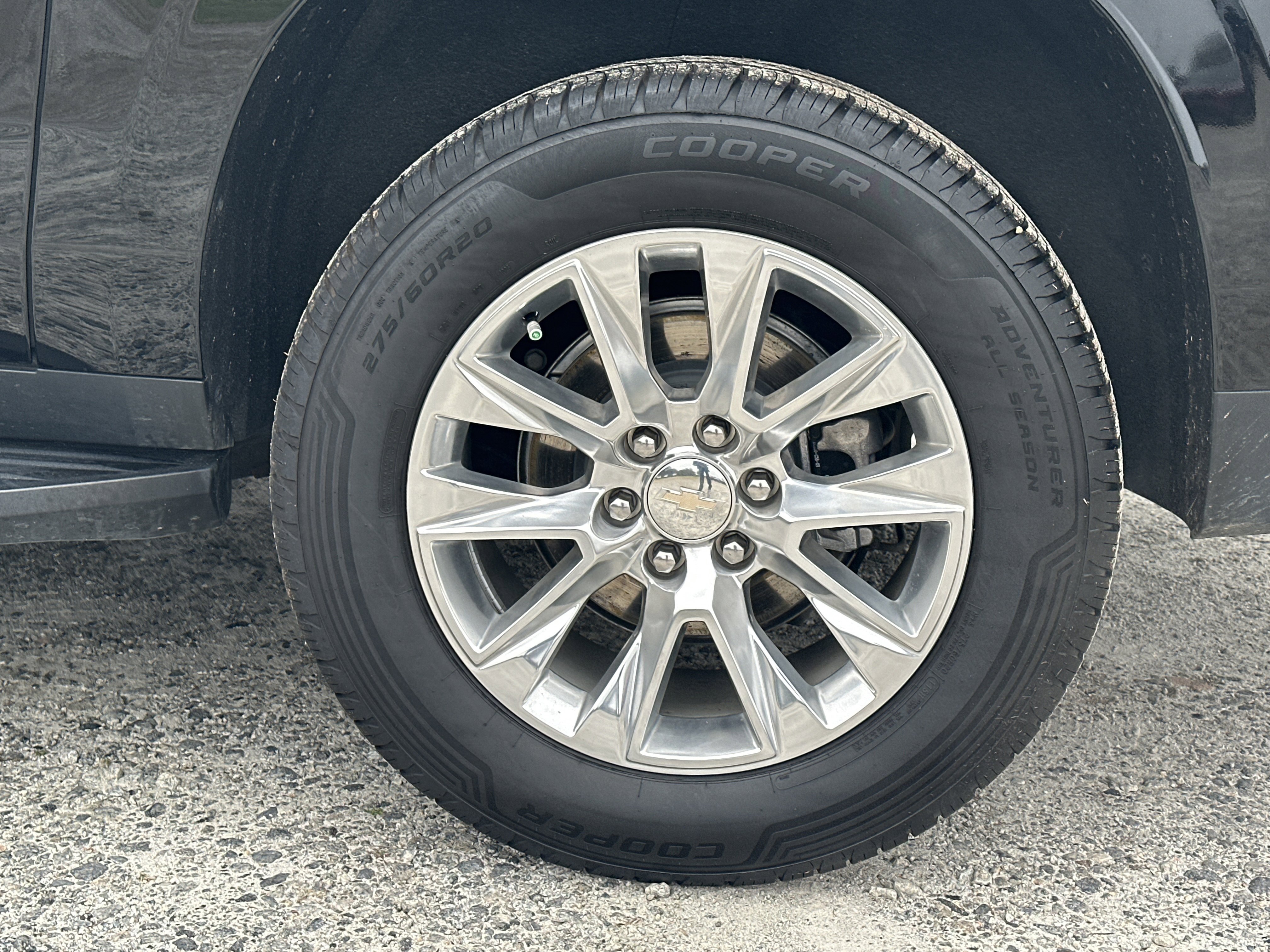 Used 2024 Chevrolet Suburban Premier image 20