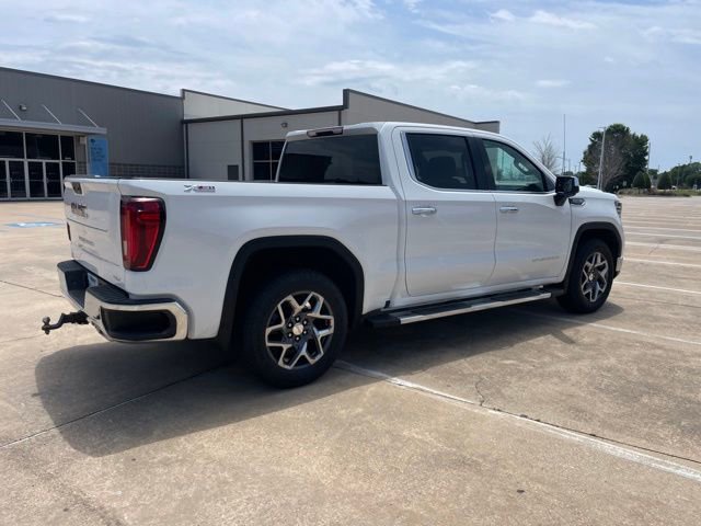 Used 2022 GMC Sierra 1500 SLT w/ SLT Convenience Package AWD/4WD image 4