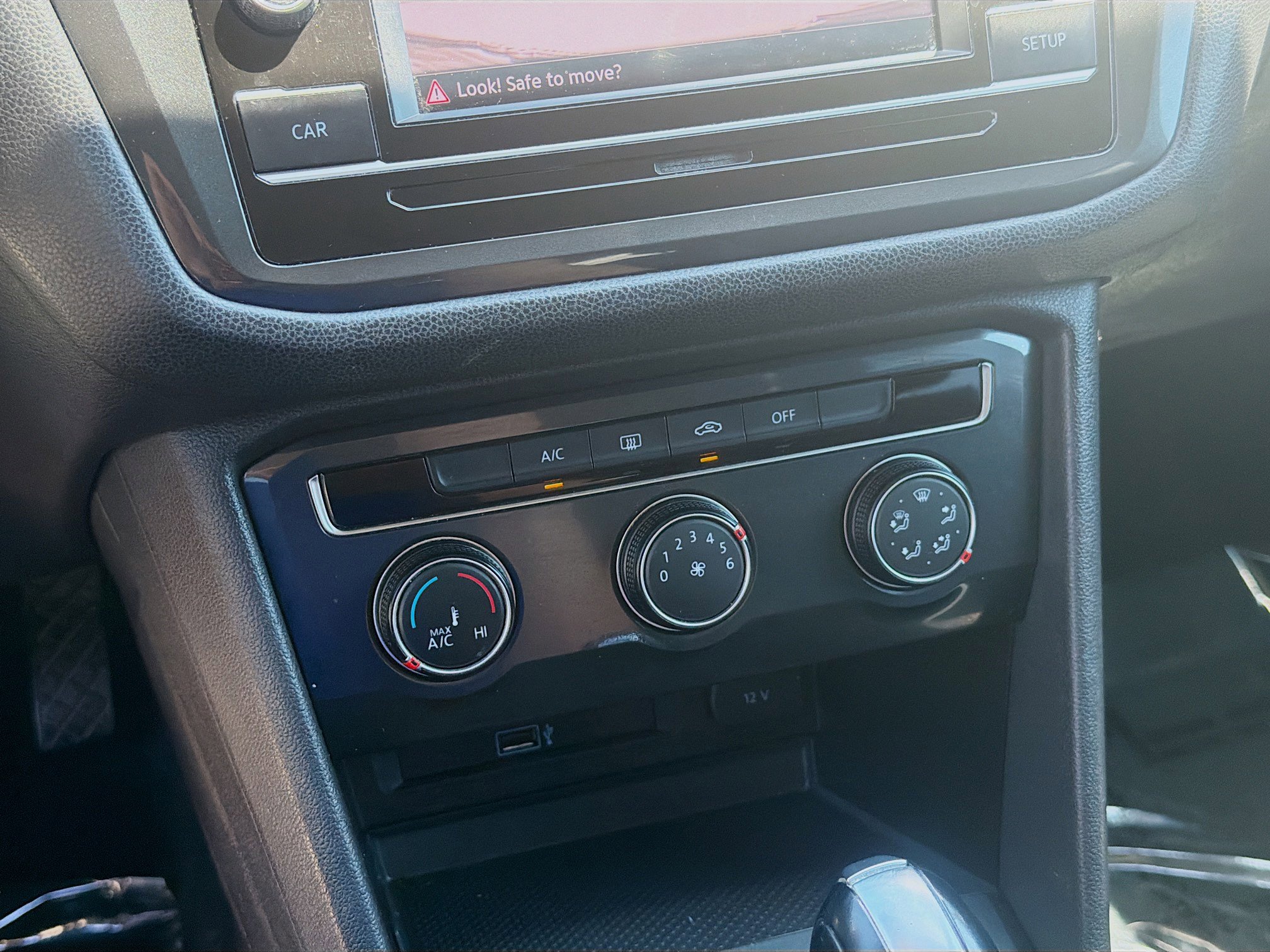 Used 2019 Volkswagen Tiguan S w/ Driver Assistance Package image 12