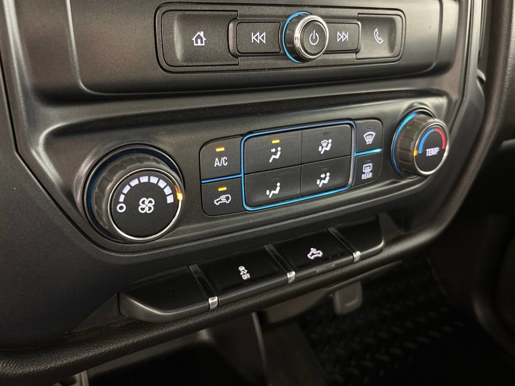 Certified 2018 Chevrolet Silverado 1500 Custom w/ Custom Value Package AWD/4WD image 39