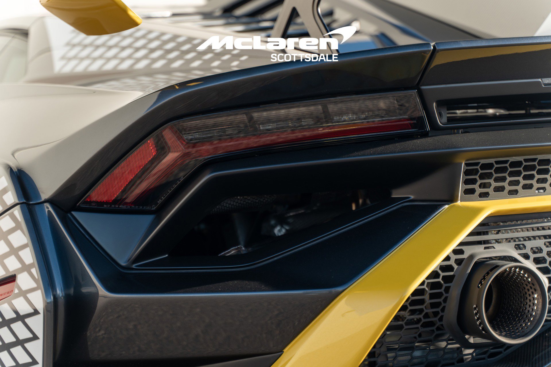 Used 2022 Lamborghini Huracan STO image 24