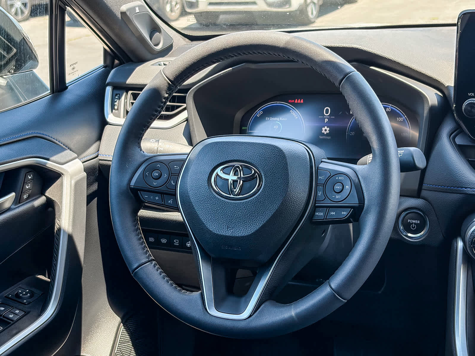 Used 2023 Toyota RAV4 XSE AWD/4WD image 14