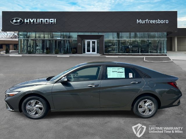 New 2026 Hyundai Elantra SE FWD image 8