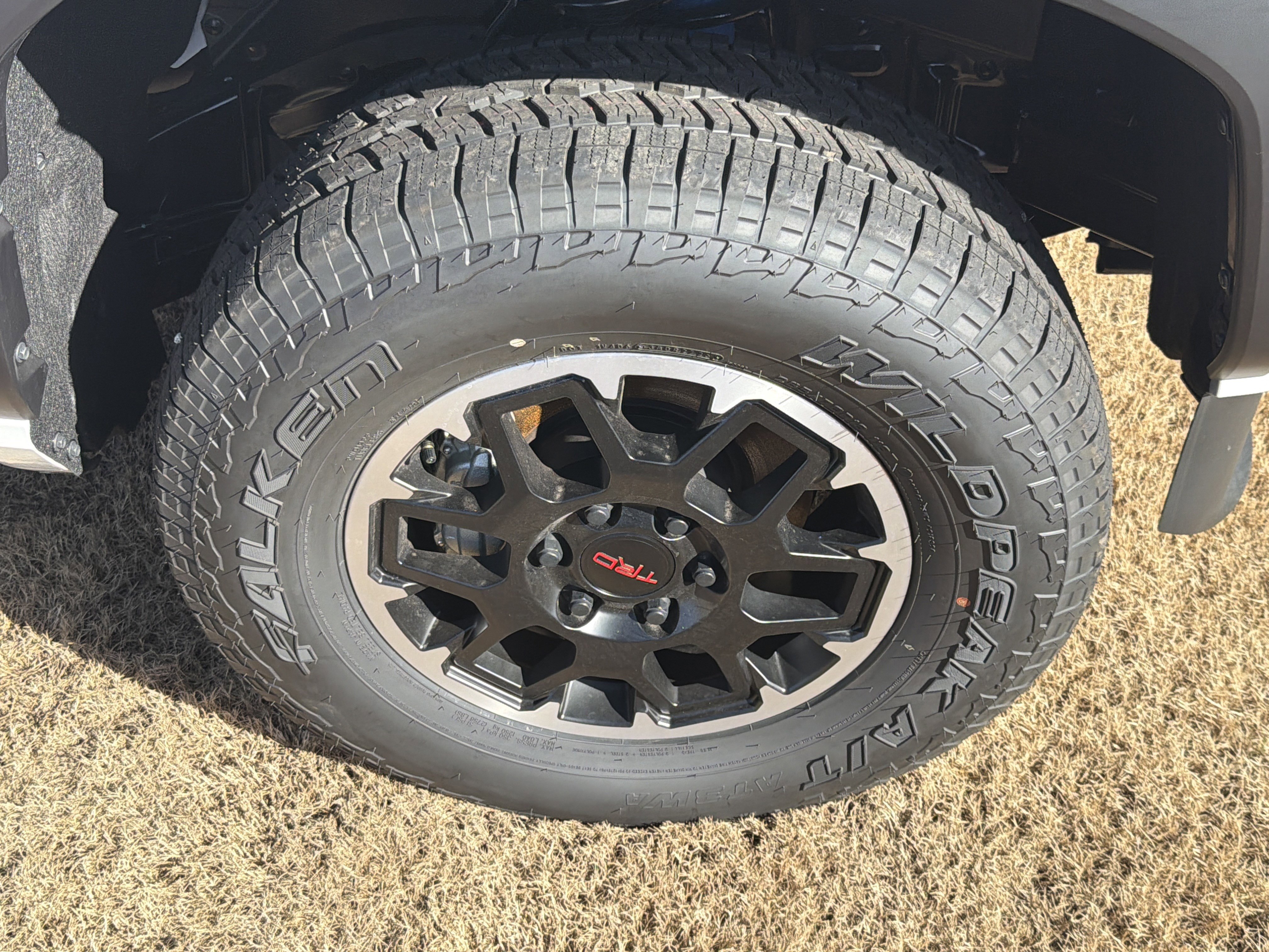 New 2025 Toyota Tacoma TRD Off-Road image 21